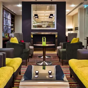 3* Hotel Hampton By Hilton Airport